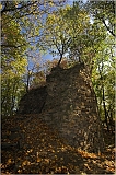  Zřícenina hradu Kraví hora nad řekou Oslavou